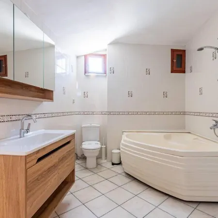 Appartamento Bright Gorgeous Airy 4bd2bath Pad! #348