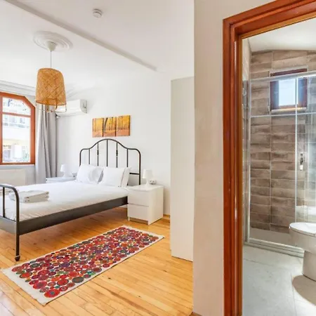 Apartment Bright Gorgeous Airy 4Bd2Bath Central Pad! #348 *