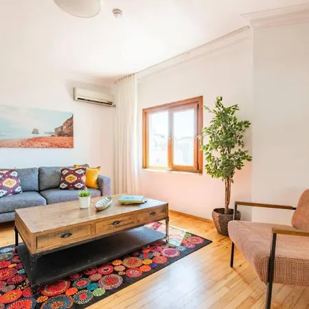 Bright Gorgeous Airy 4bd2bath Pad! #348 *