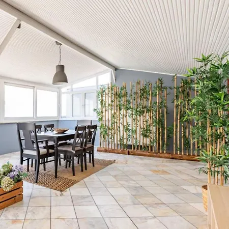Bright Gorgeous Airy 4Bd2Bath Central Pad! #348 Istanbul